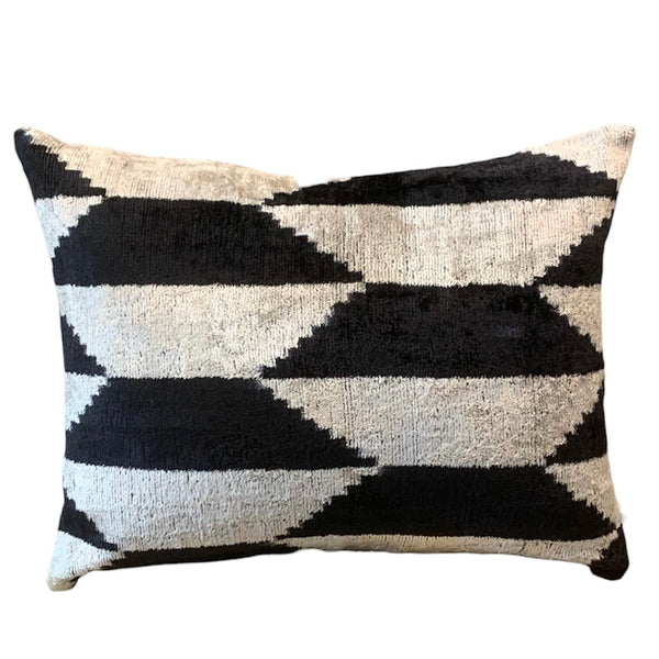 Silk Velvet Cushion N. 228 - Black