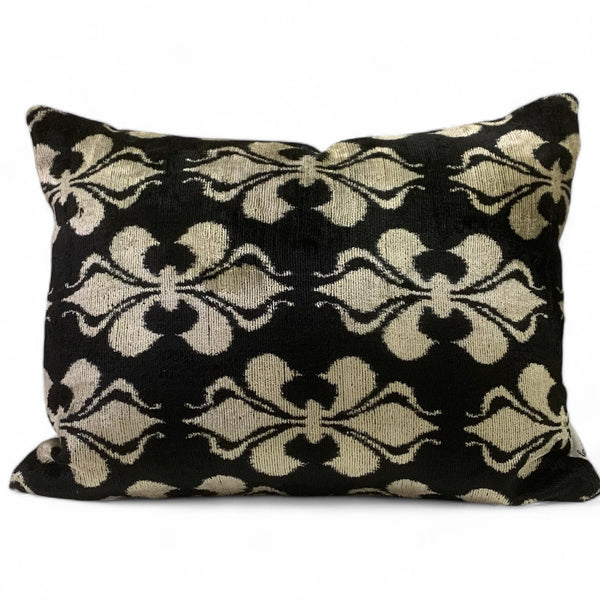 Silk Velvet Cushion N. 735 Black