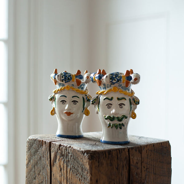 sicilian colourful couple from les-ottomans
