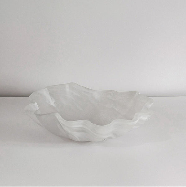 Concha Resin Bowl