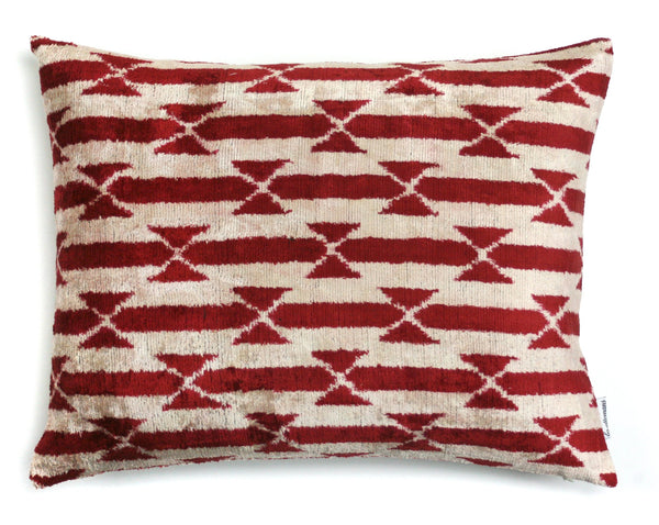 Silk Velvet Ikat Pillow N. 314 Creme & Red | Les ottomans