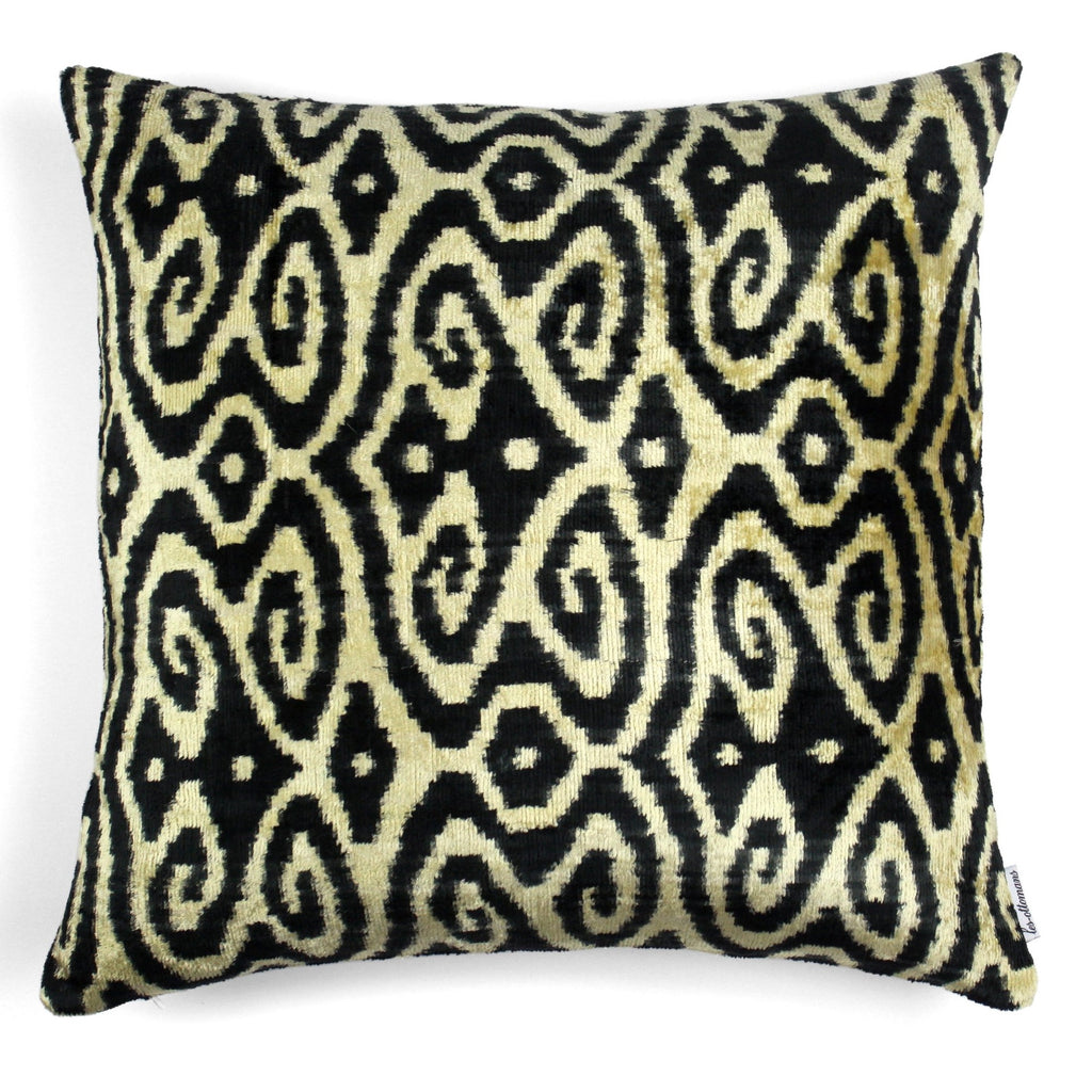 Velvet Cushion N. 045 Creme Black | Les ottomans