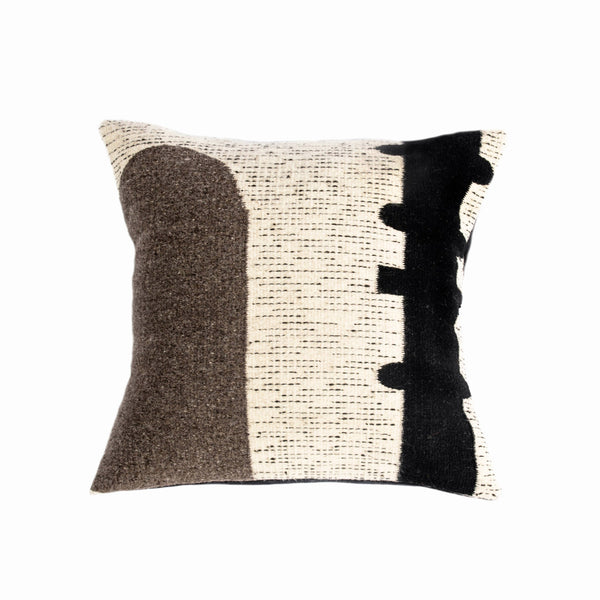 arudeko wool pillow at details by mr k