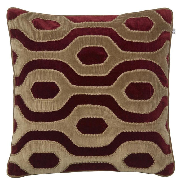 Chhatwal & Jonsson | Velvet Cushion Varanasi ruby red & oak