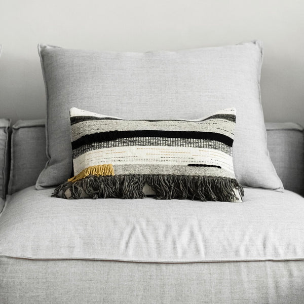 Za Guiba Black Cushion